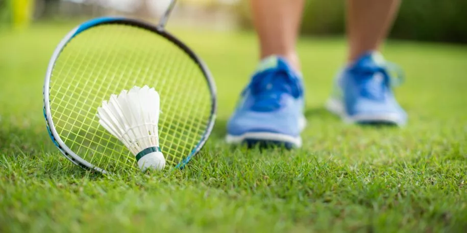 tennis-vs-badminton-shoes