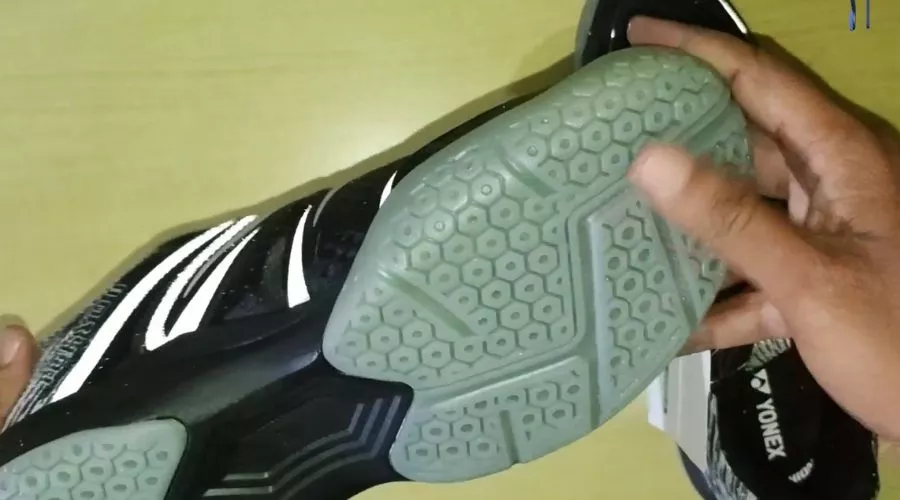 Common mistakes when buying the non-marking shoe